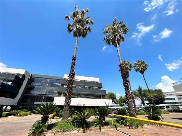 400  m² Commercial space in Cresta