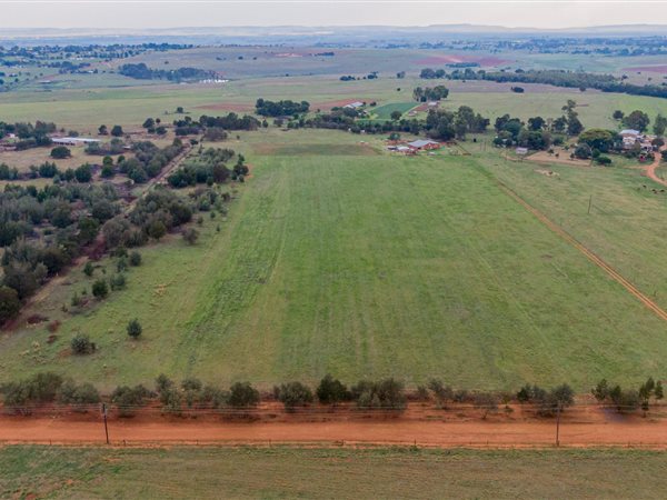 8.5 ha Farm in Randfontein