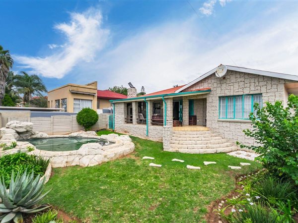 3 Bedroom House 3 Bedroom House