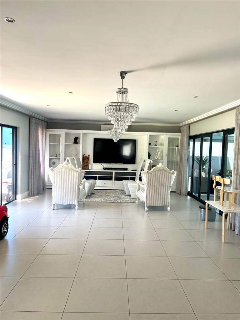 4 Bed House in Umhlali Golf Estate photo number 20