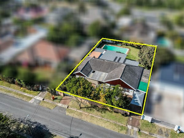 3 Bedroom House 3 Bedroom House