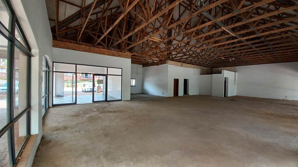 450  m² Commercial space in Faerie Glen photo number 8