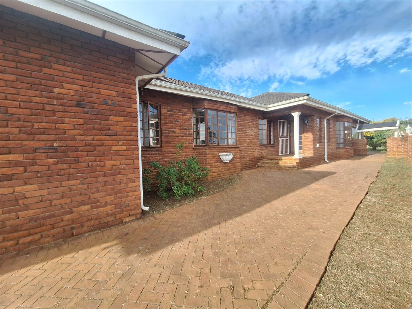 4 Bed House in Howick West photo number 5