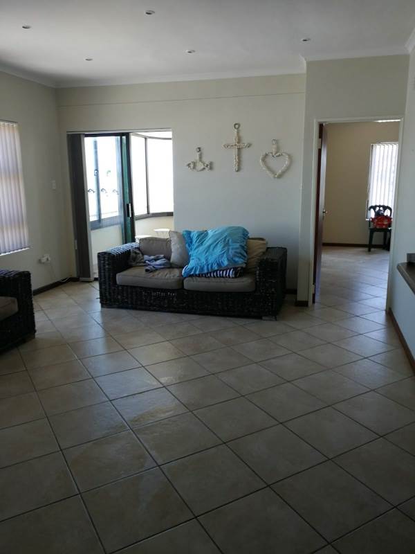 3 Bed Apartment in Lamberts Bay photo number 2