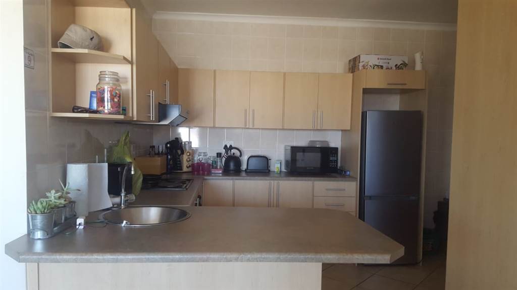 3 Bed Apartment in Lamberts Bay photo number 11