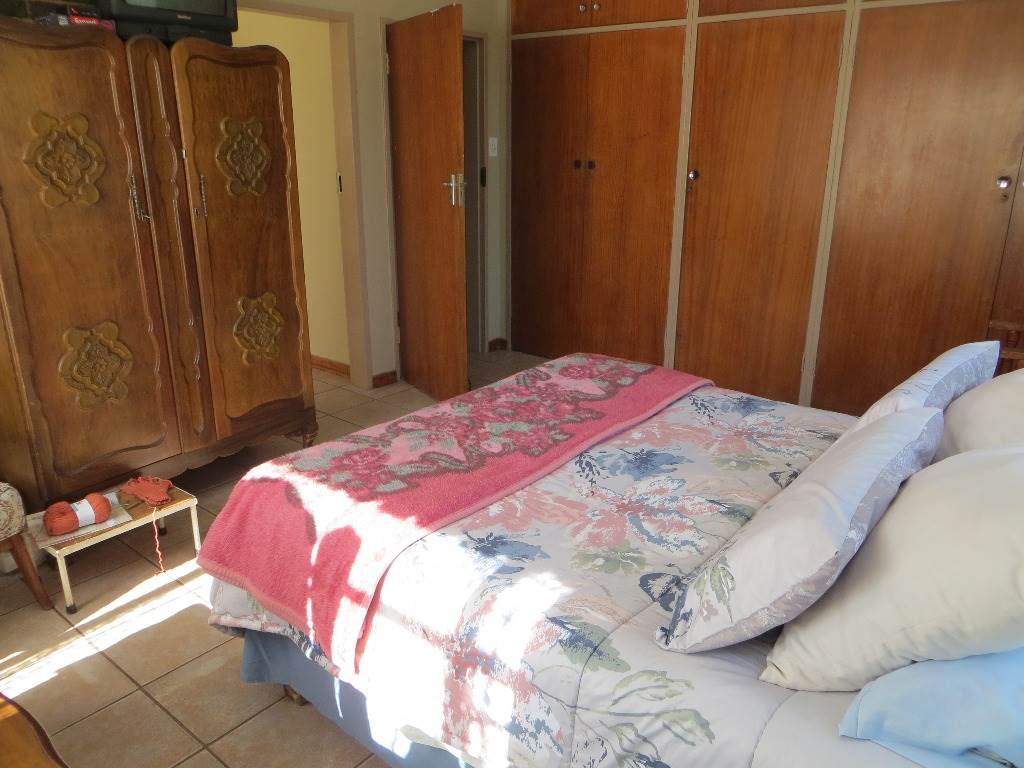 3 Bed House in Carletonville photo number 16