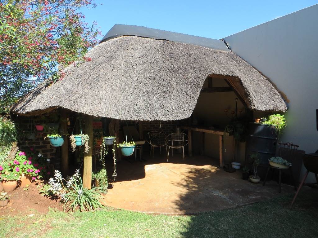 3 Bed House in Carletonville photo number 7