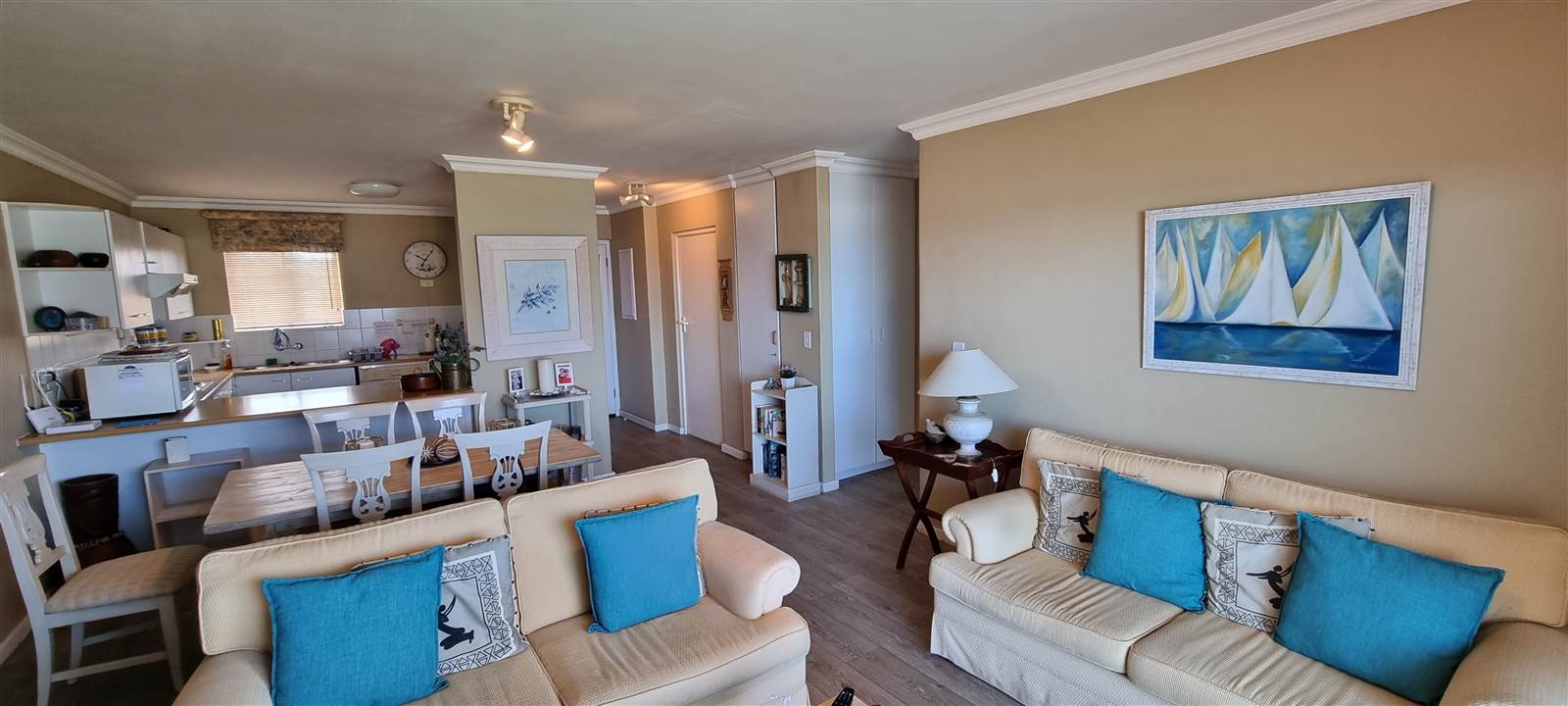 2 Bed Apartment in Greenways Golf Estate photo number 7