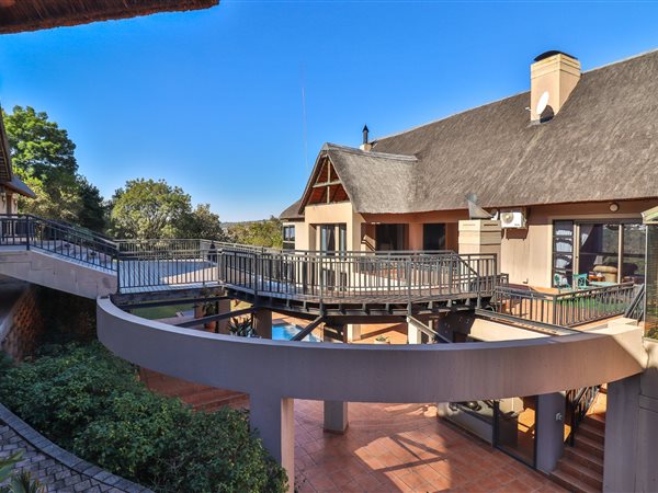 5 Bedroom House 5 Bedroom House