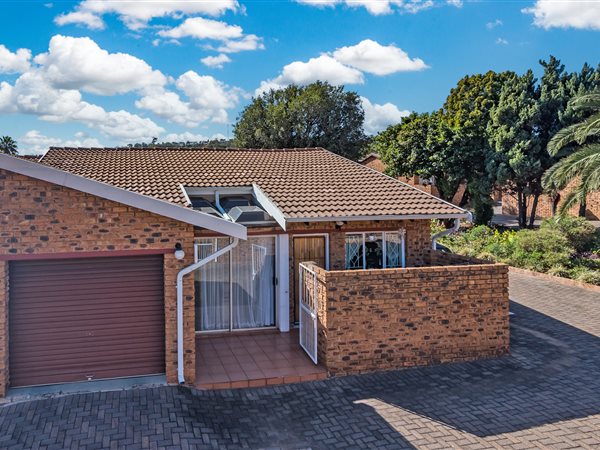 2 Bedroom Townhouse 2 Bedroom Townhouse