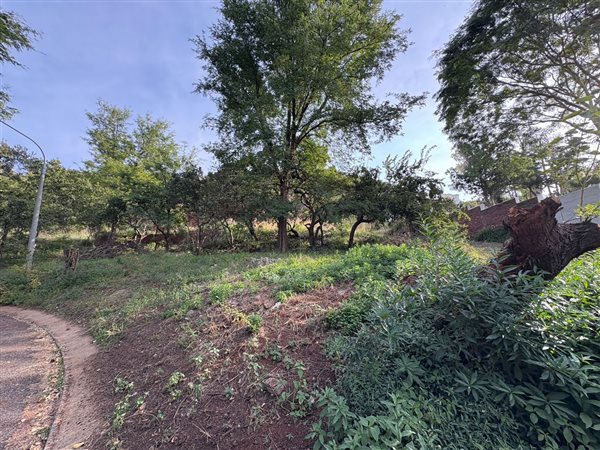 2 200 m² Land 2 200 m² Land