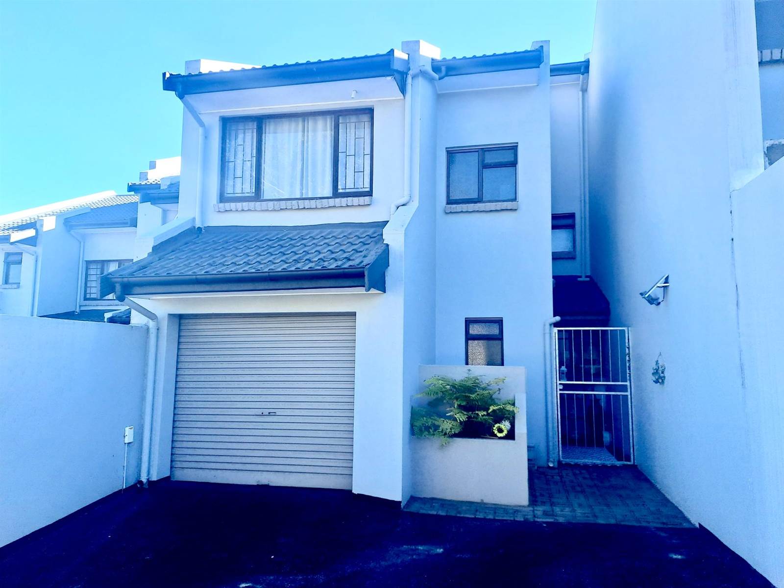 3 Bed Townhouse in Dormehlsdrift photo number 2