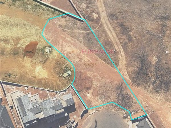 968 m² Land