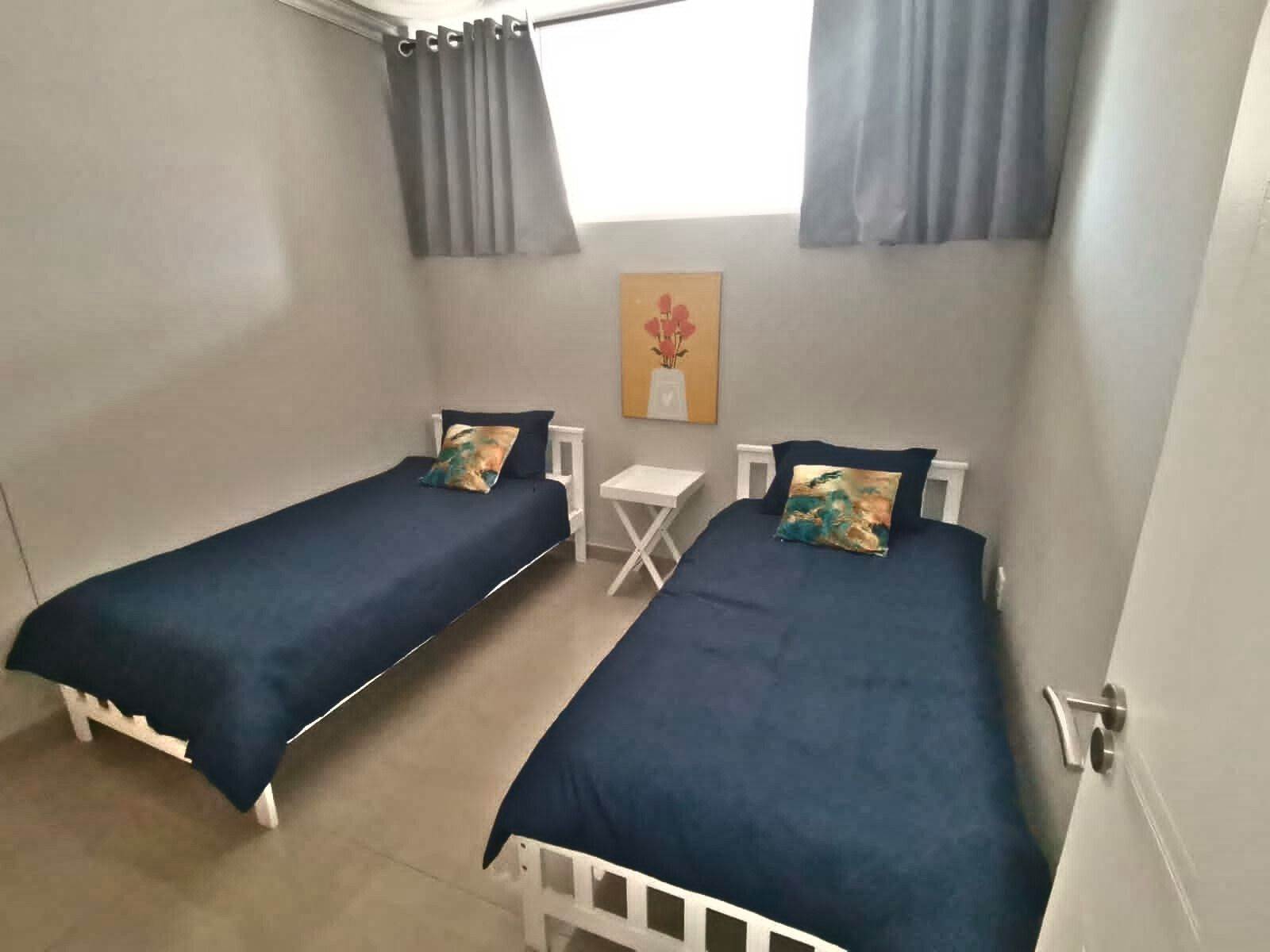 3 Bed Apartment in Amanzimtoti photo number 8