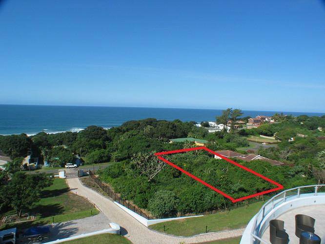 1100 m² Land available in Zinkwazi Beach photo number 1