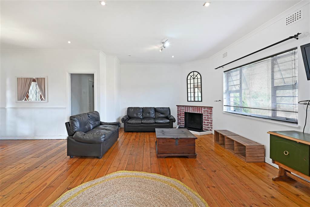 2 Bed House to rent in Plumstead RR4133338 Private Property