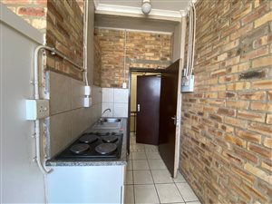 1 Bed Apartment in Troyeville