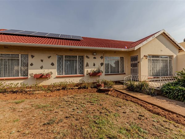 3 Bedroom House 3 Bedroom House