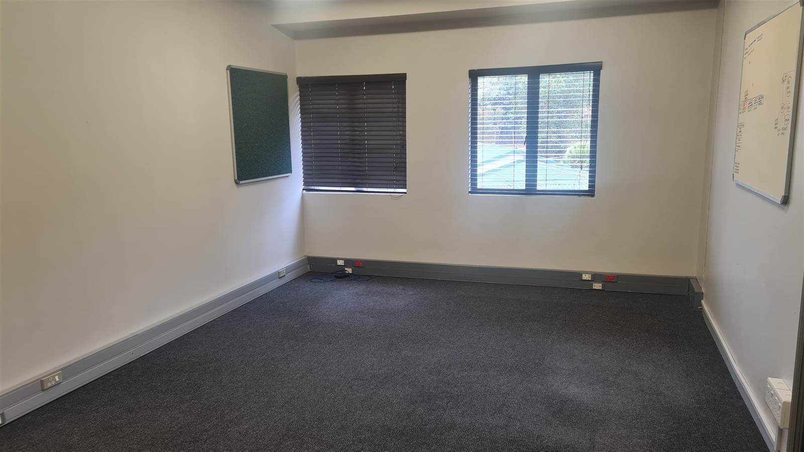 241  m² Commercial space in Hillcrest Central photo number 3