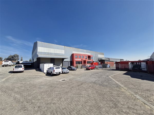 1 380  m² Industrial space