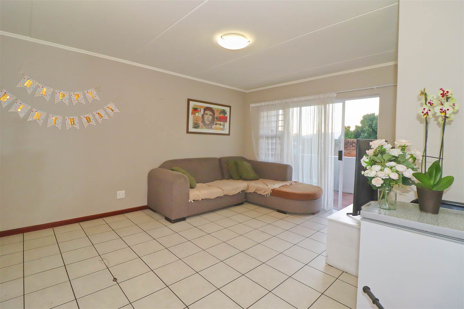 2 Bed Apartment in Rosendal photo number 3