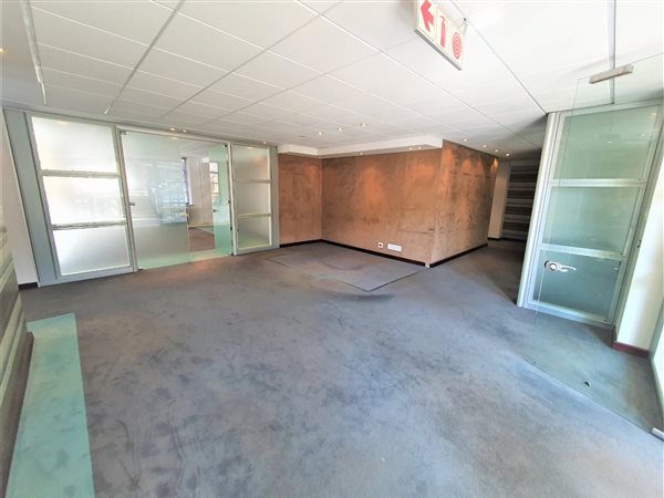 426  m² Office Space in Bryanston