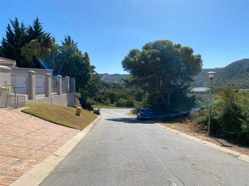933 m² Land available in Upper Robberg photo number 13