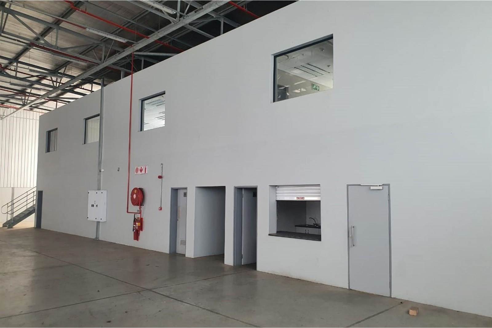 1799  m² Industrial space in Coega photo number 10