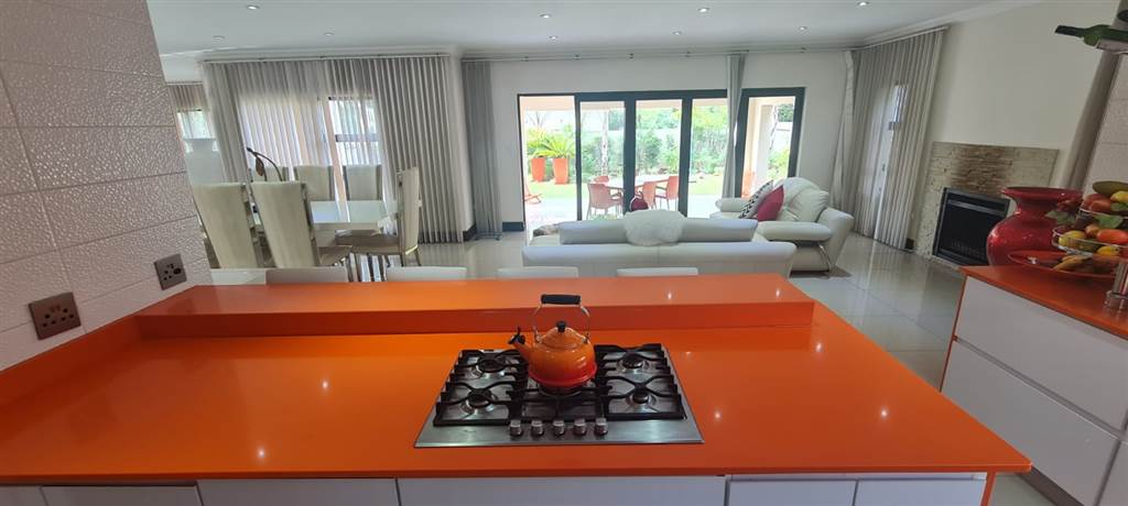 6 Bed House in Zambezi Country Estate photo number 6