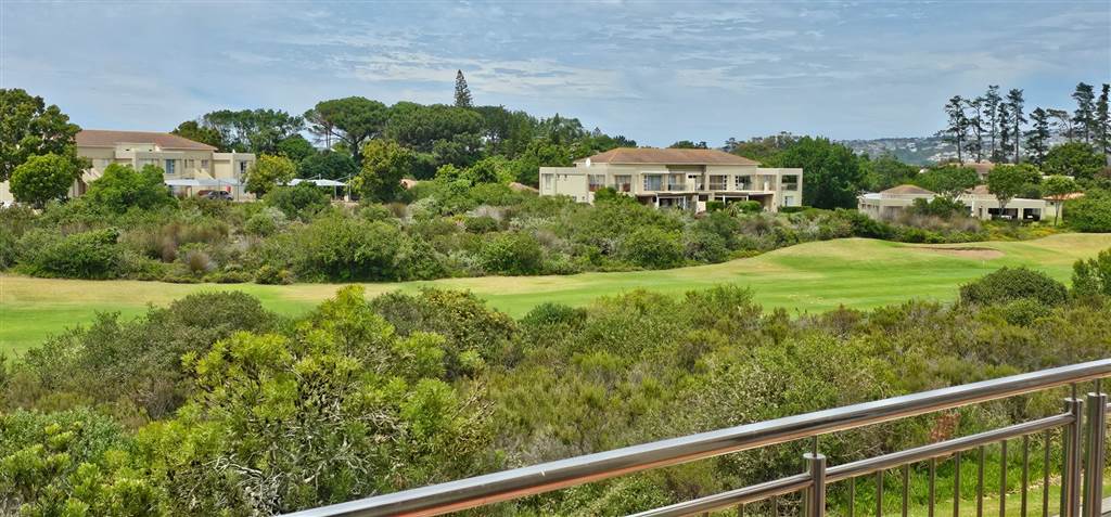2 Bed Apartment in Plettenberg Bay photo number 21