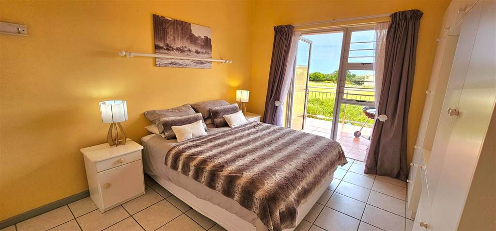 2 Bed Apartment in Plettenberg Bay photo number 18