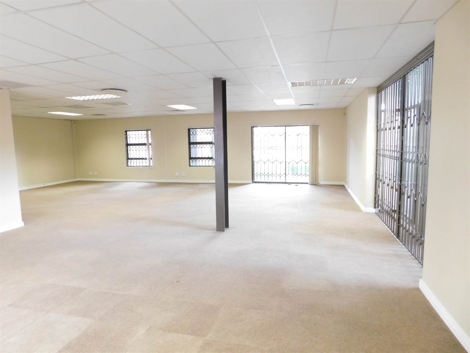 330  m² Commercial space in Randpark Ridge photo number 10
