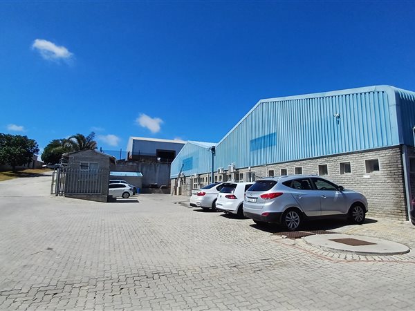 242  m² Industrial space