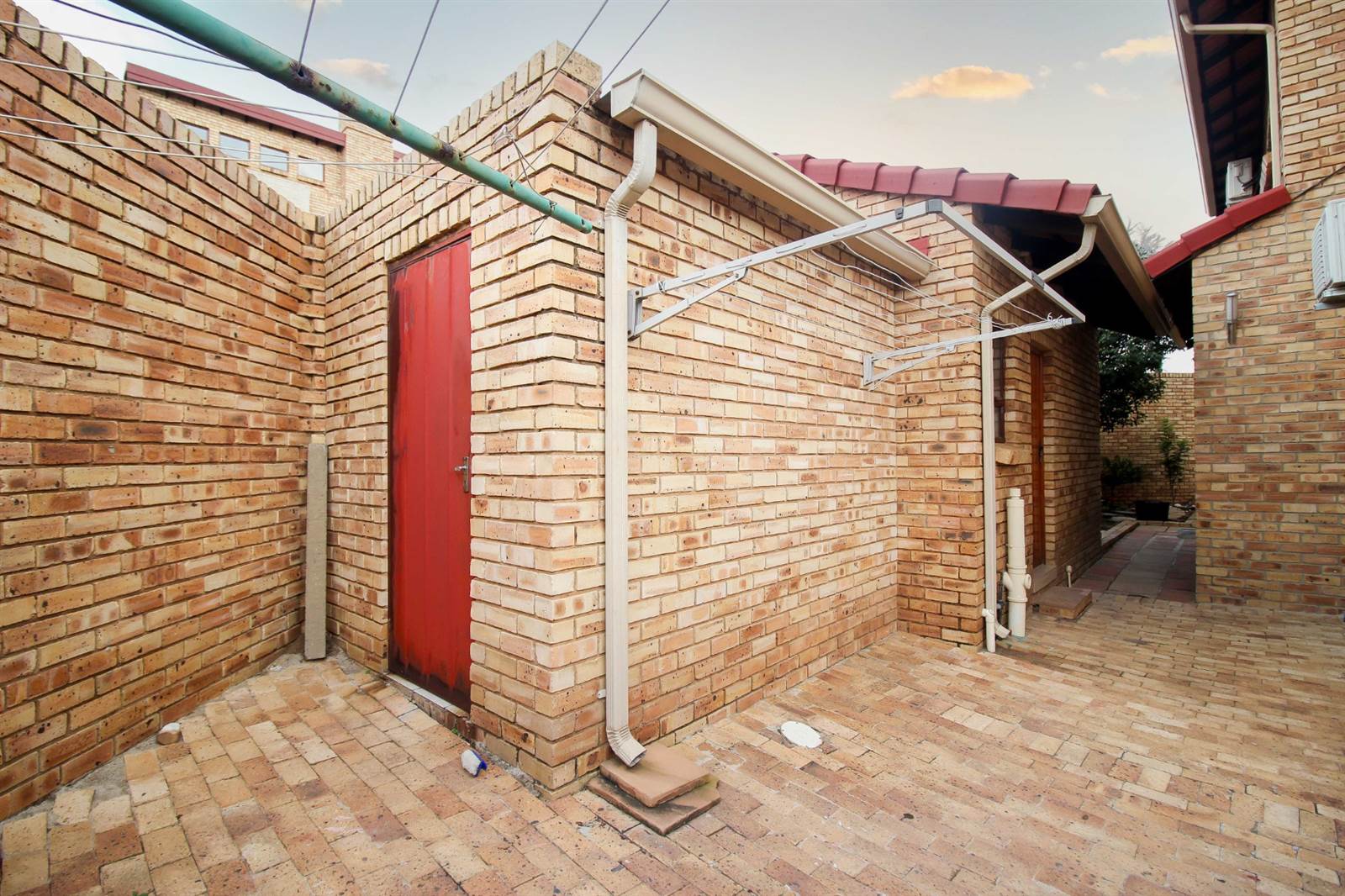 3 Bed House in Radiokop photo number 22