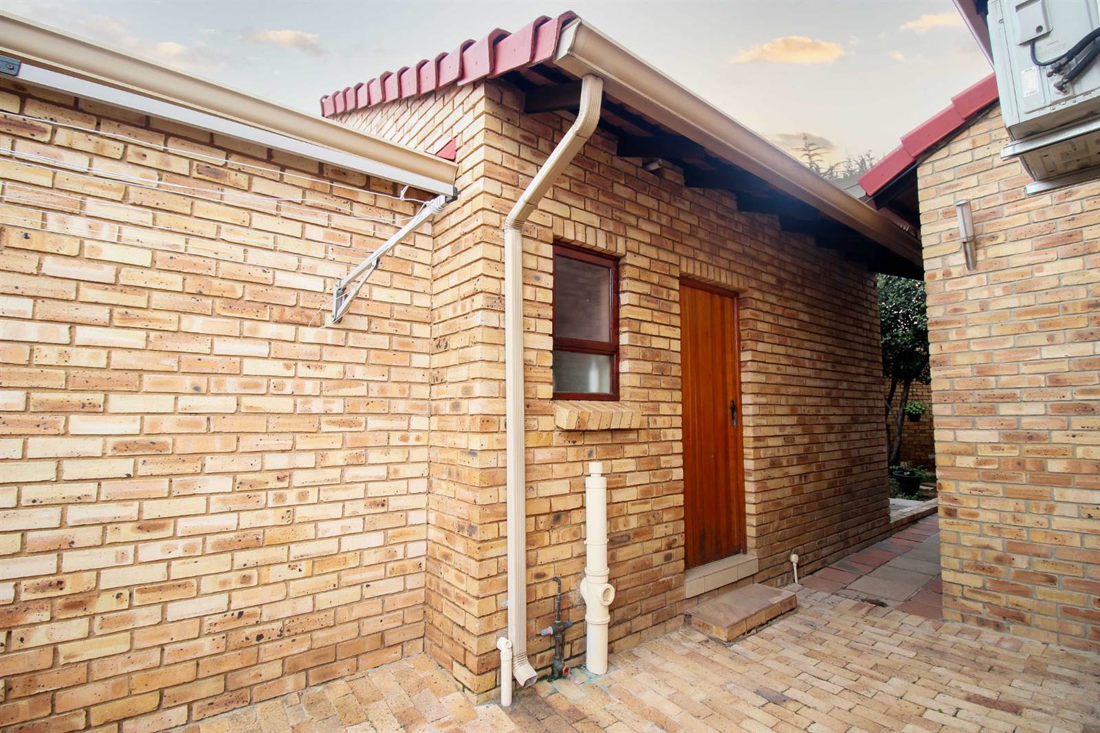 3 Bed House in Radiokop photo number 23