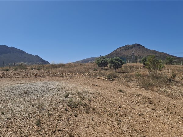 4 461 m² Land