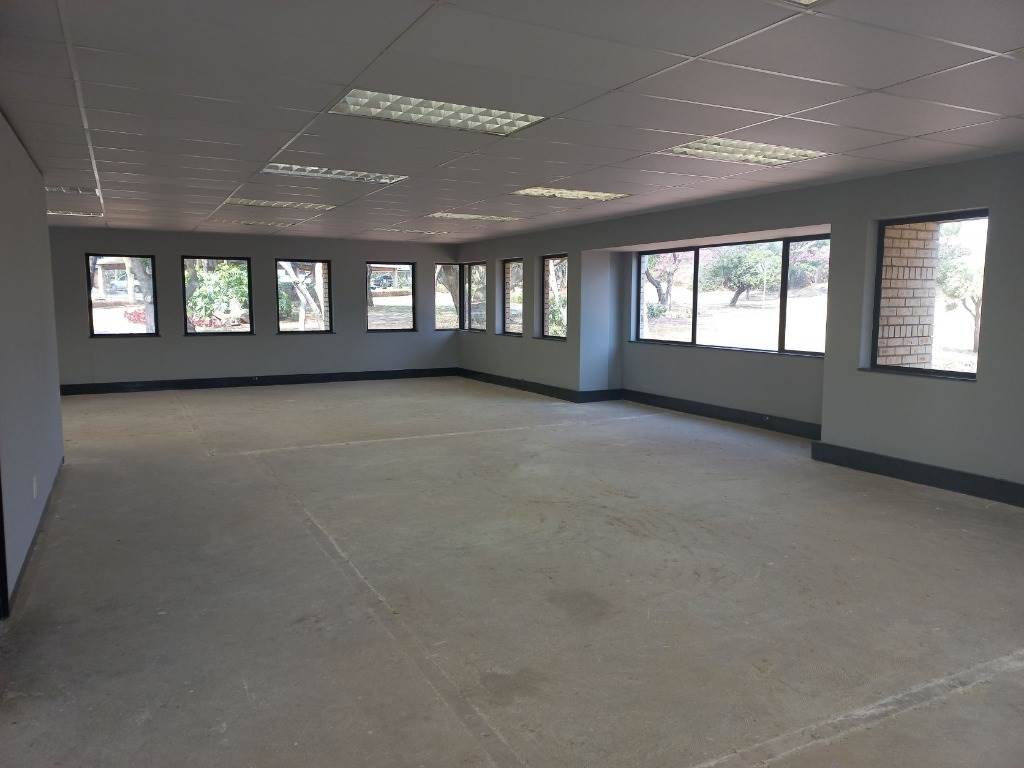 5745  m² Commercial space in Bryanston West photo number 14
