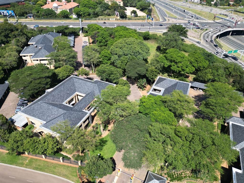 5745  m² Commercial space in Bryanston West photo number 4