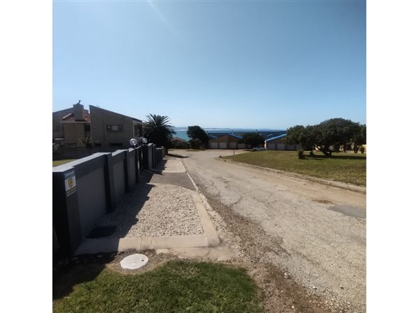 681 m² Land