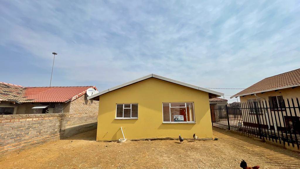 2 Bed House in Randfontein photo number 1