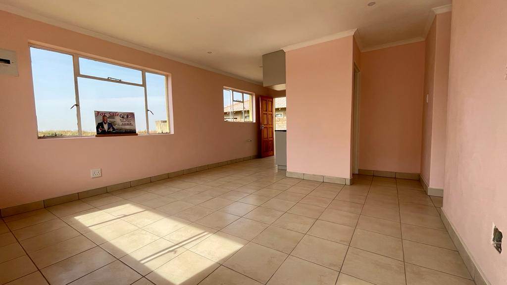 2 Bed House in Randfontein photo number 4