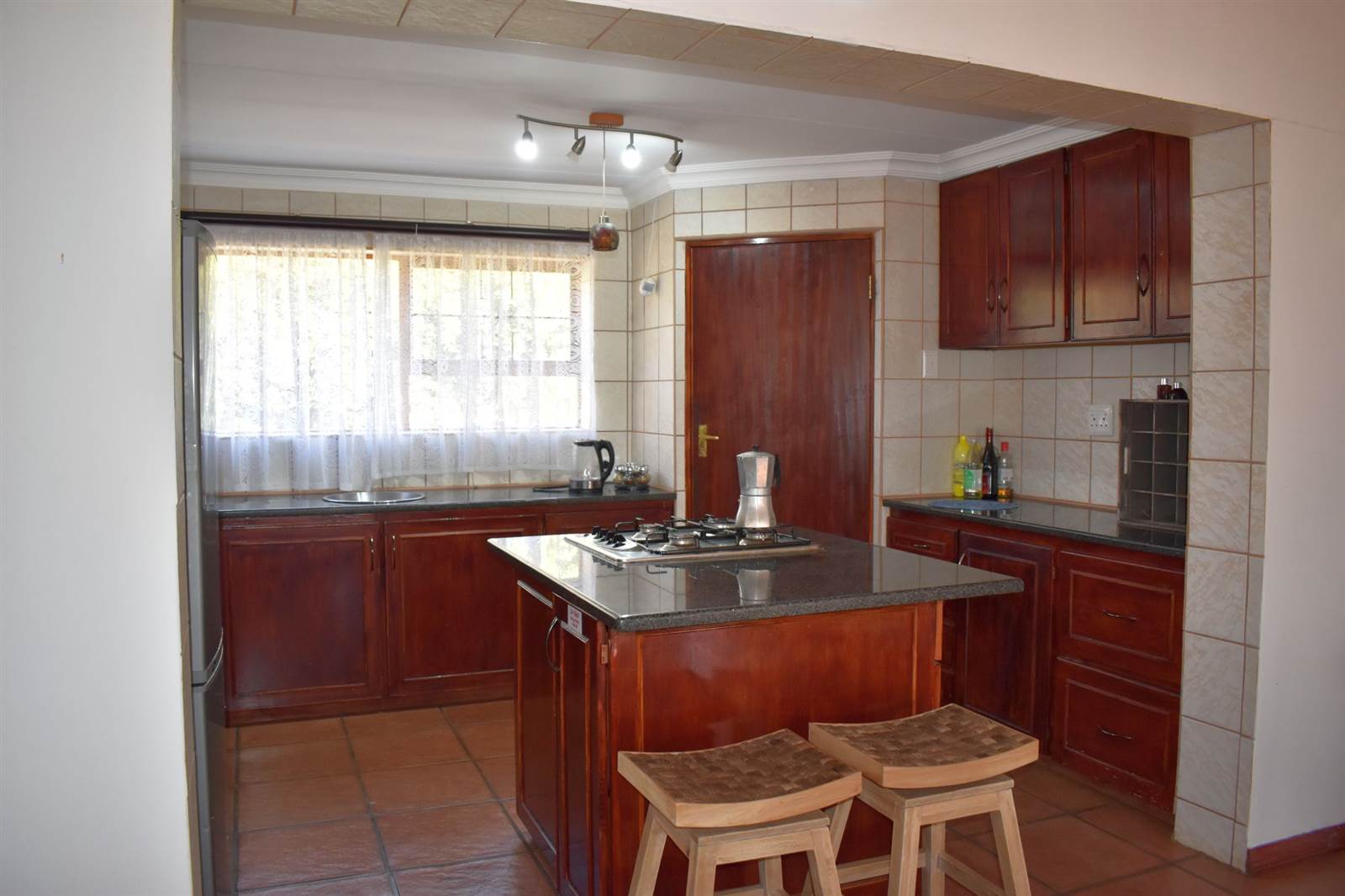 3 Bed House in Dullstroom photo number 8