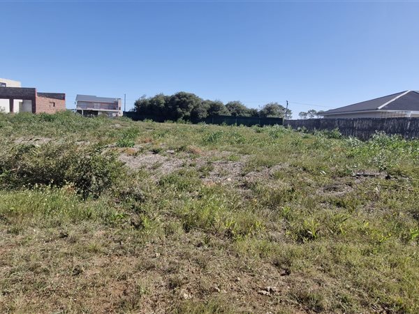 1 487 m² Land