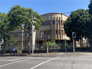 Apartment in Bulwer