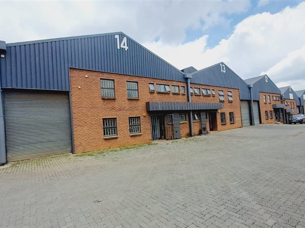 318 m² Industrial space 318 m² Industrial space