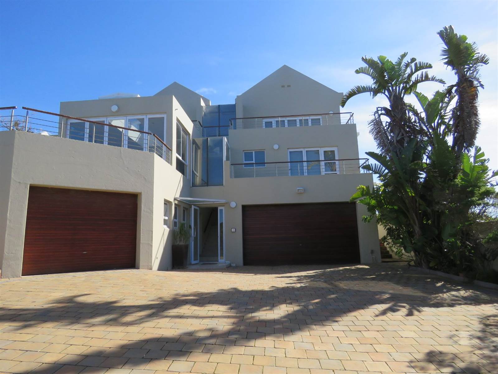 7 Bed House in Royal Alfred Marina photo number 2