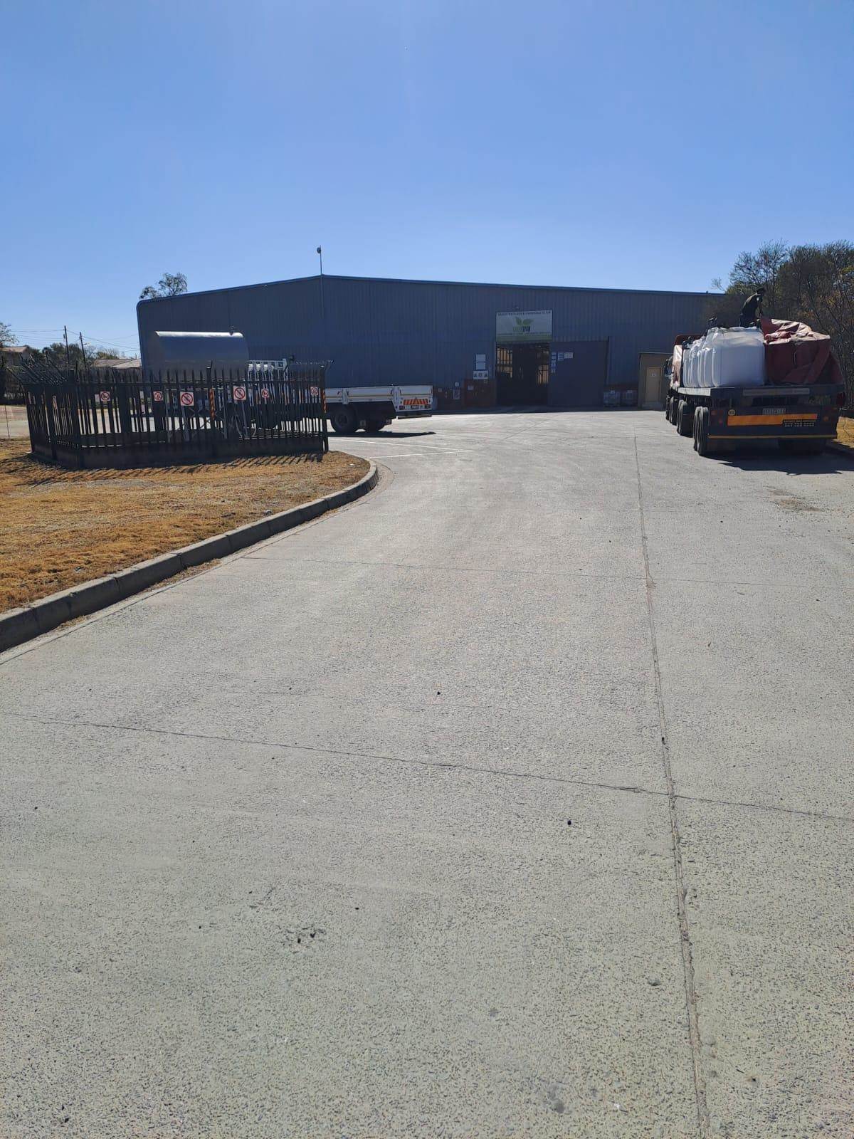 100000  m² Industrial space in Ladysmith Central photo number 12