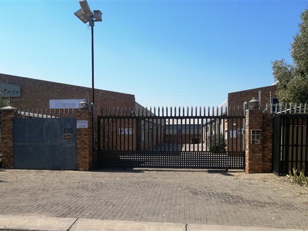 582  m² Commercial space in Silverton