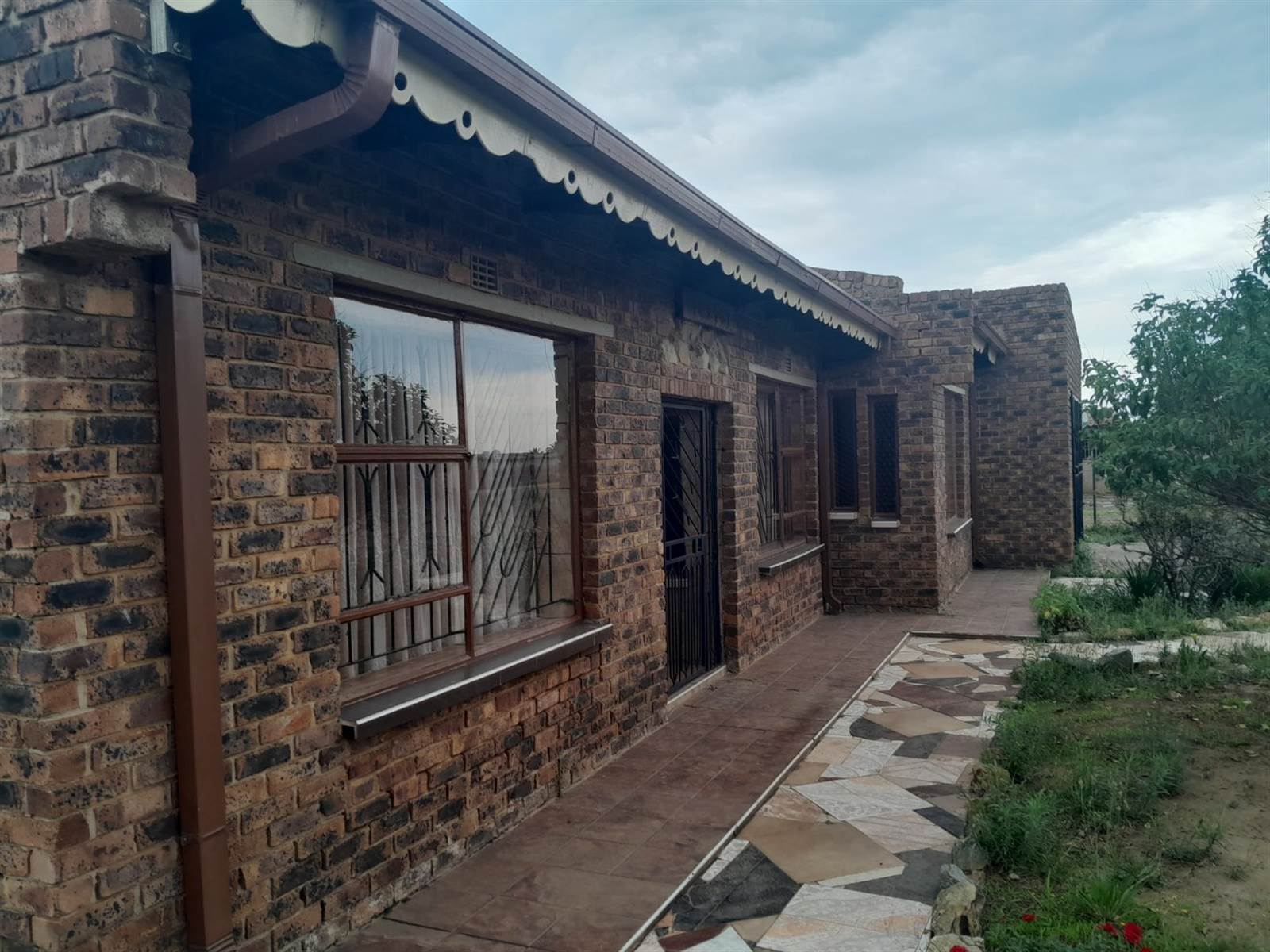 4 Bed House in Kwa Thema photo number 1