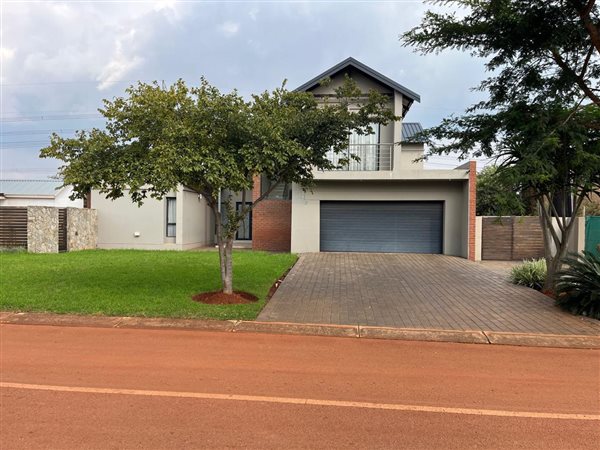 4 Bedroom House 4 Bedroom House